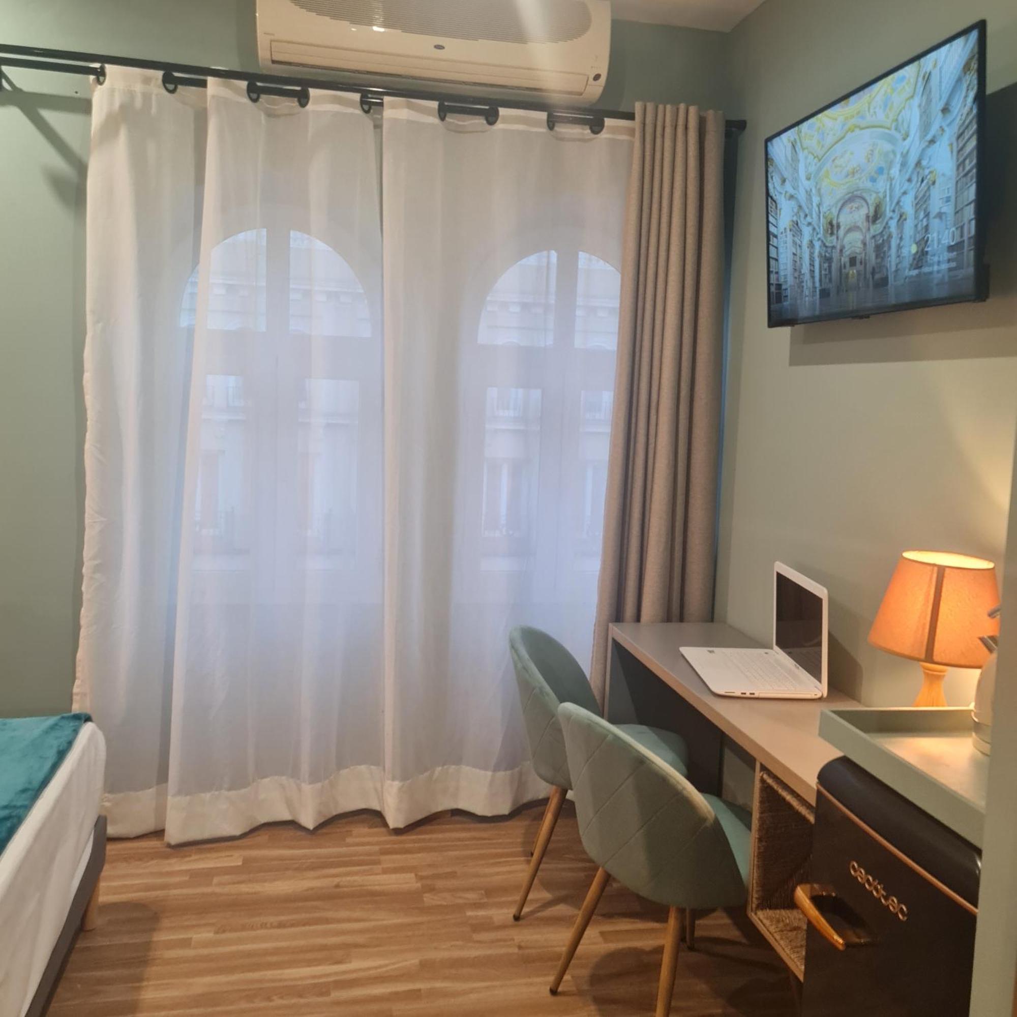 Luxury Green Hostal Madrid Gran Via Kültér fotó