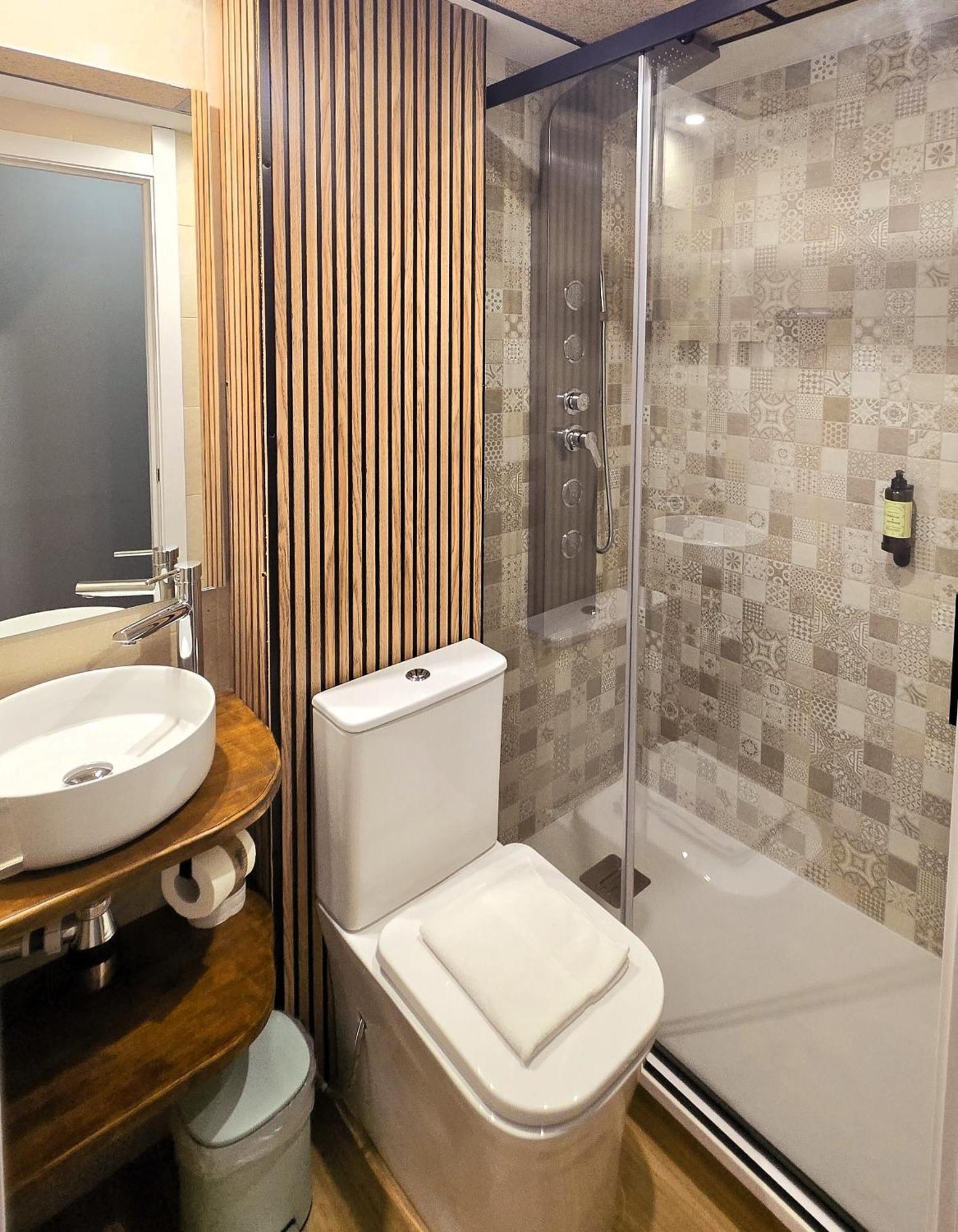 Luxury Green Hostal Madrid Gran Via Kültér fotó